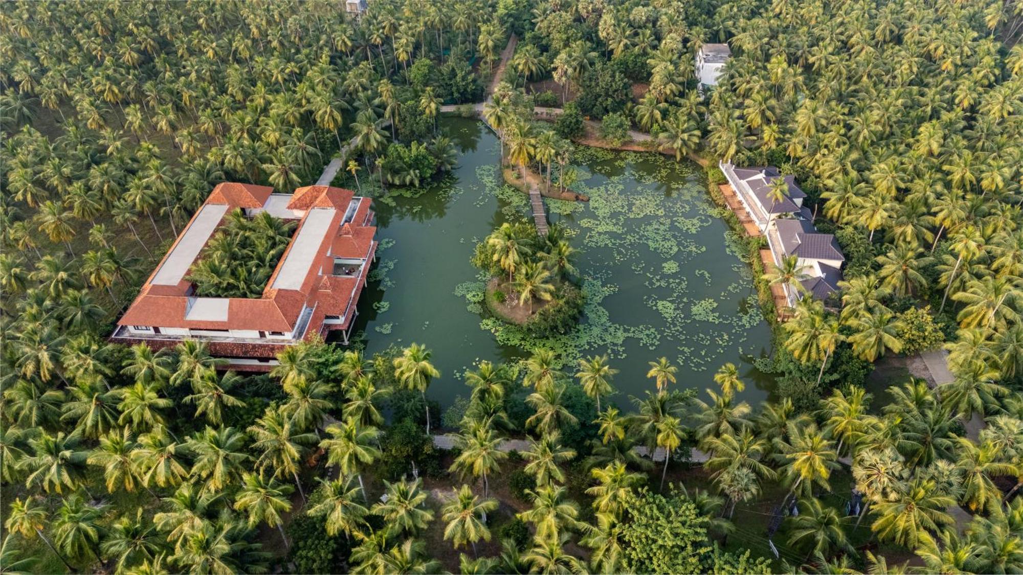 Hotel Sterling Palavelli Godavari Rāzole Exterior foto