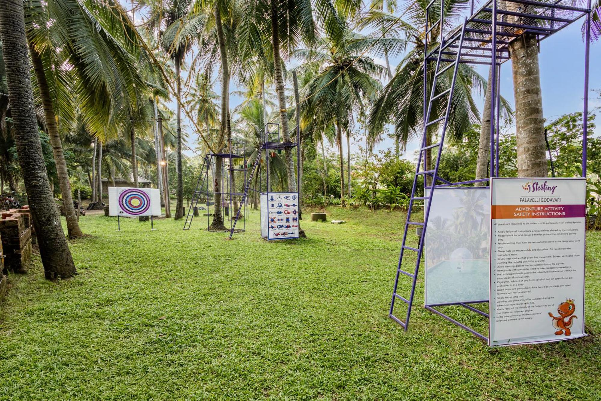 Hotel Sterling Palavelli Godavari Rāzole Exterior foto